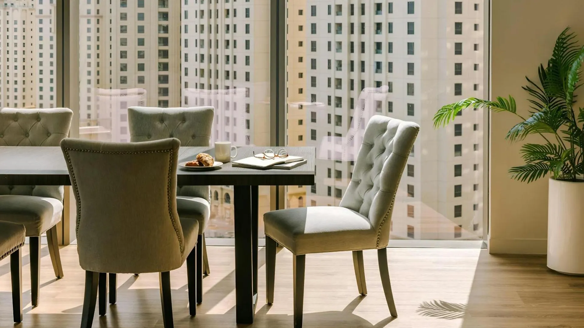 アパートホテル Sonder By Marriott Bonvoy Jbr The Walk Apartments ドバイ