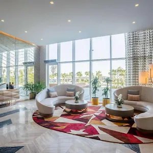 Otel Radisson Damac Hills, Dubai