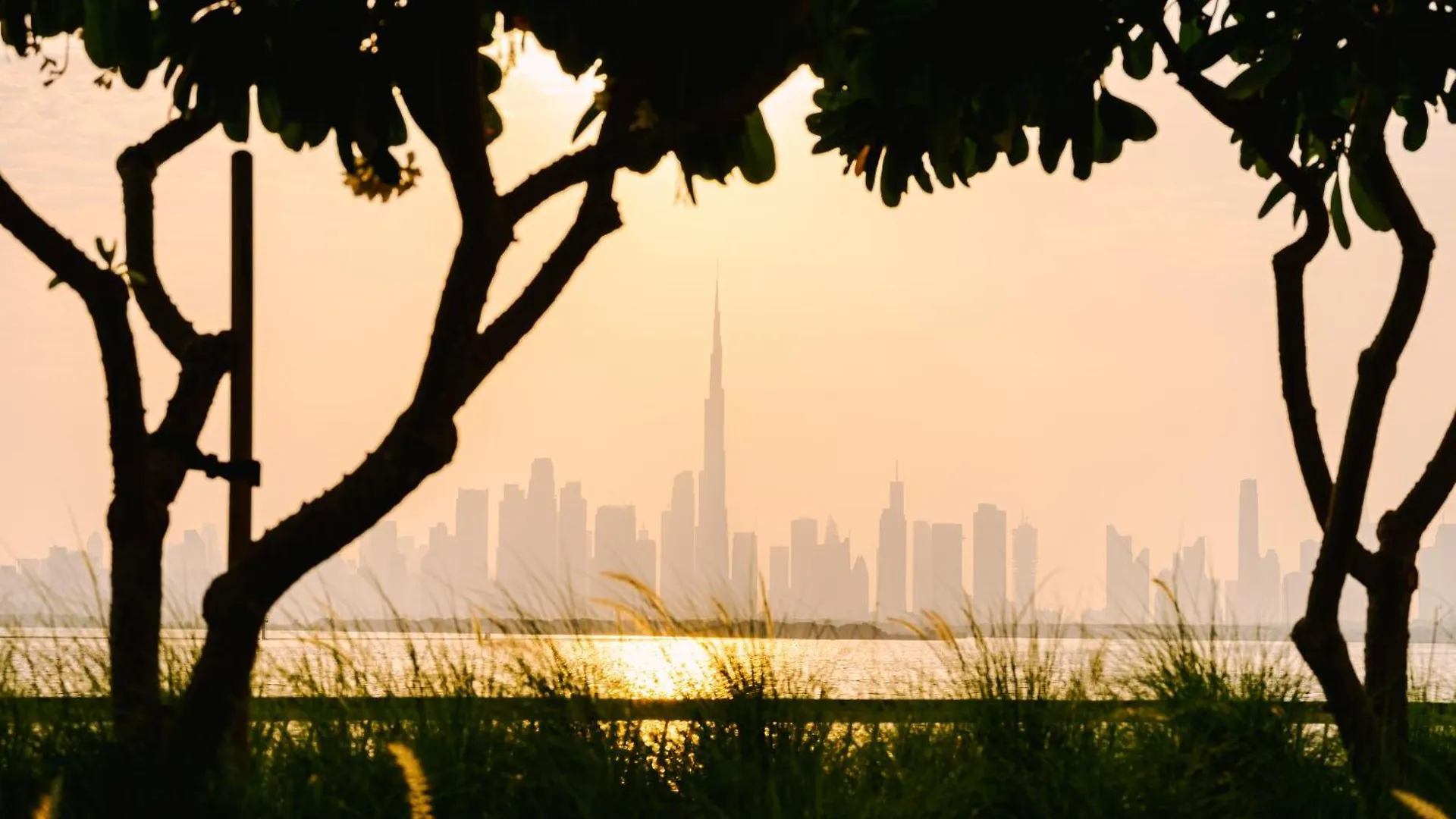 Sonder At Jbr The Walk Aparthotel Dubai 2*,